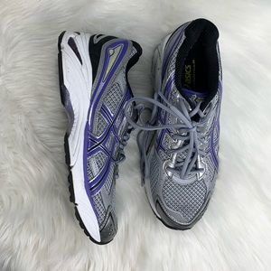 Like new oasis running shoes size 9